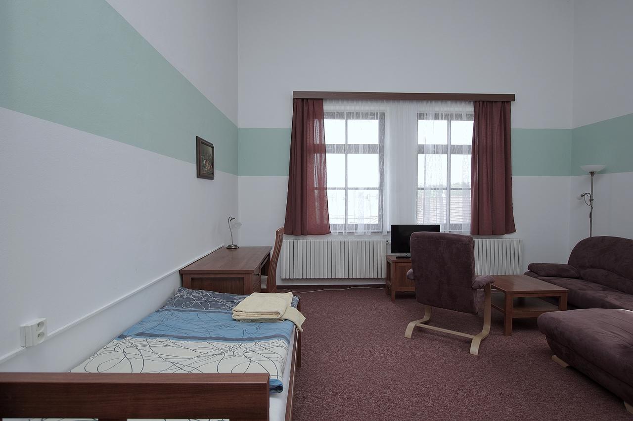 Koleje Zamecek Hotell Lednice Eksteriør bilde
